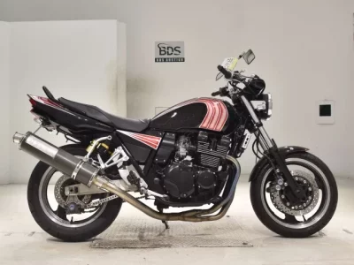 Yamaha XJR400R-3