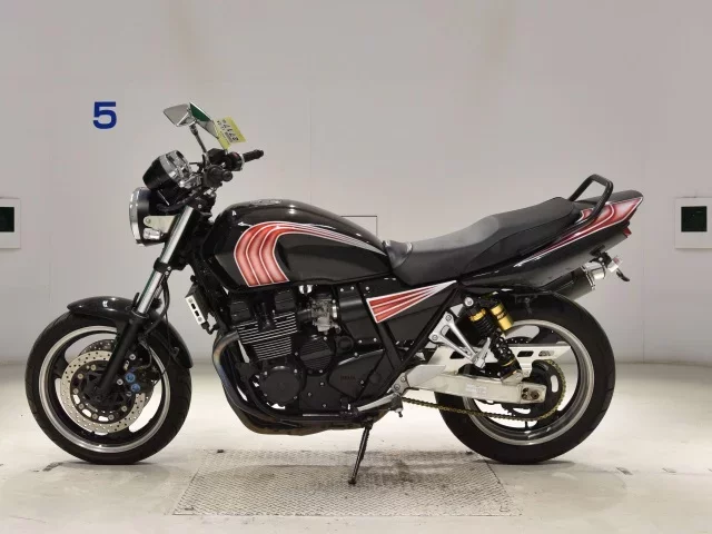 Yamaha XJR400R-3