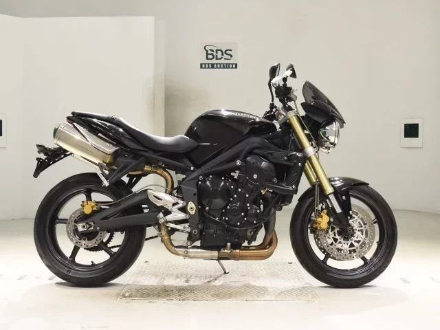 Triumph  STREET TRIPLE лот № 5225 оценка 4  с аукциона в Японии