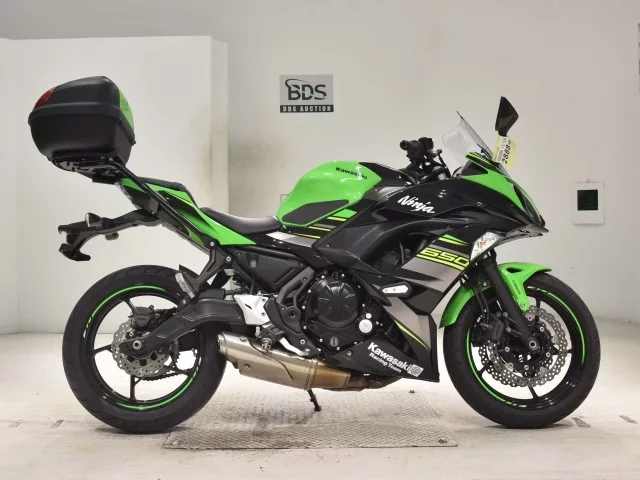 Kawasaki NINJA650A лот № 2888 оценка 5  с аукциона в Японии