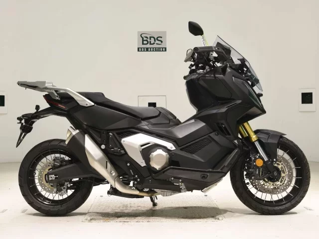 Honda X-ADV750-2