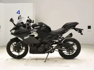 Kawasaki NINJA400-2 лот № 7788 оценка 4  с аукциона в Японии 2