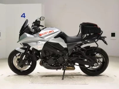 Suzuki KATANA1000 лот № 5142 оценка 5  с аукциона в Японии 2