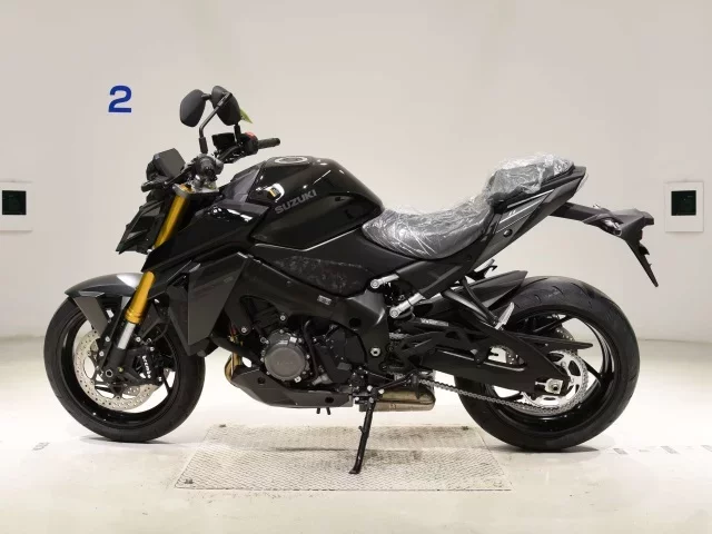 Suzuki GSX-S1000-2