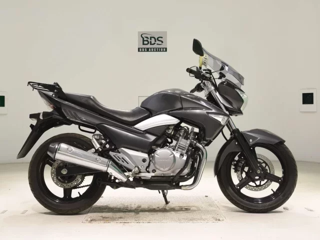Suzuki GSR250