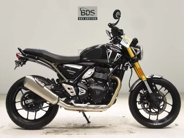 Triumph  SPEED 400 лот № 7709 оценка 6  с аукциона в Японии