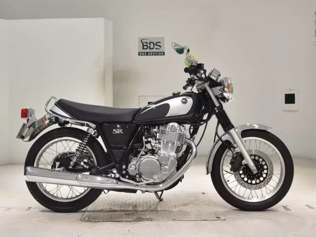 Yamaha SR400-5 лот № 0157 оценка 5  с аукциона в Японии