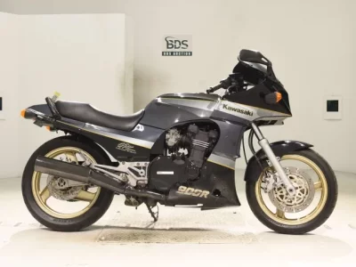 Kawasaki GPZ900R  с аукциона в Японии