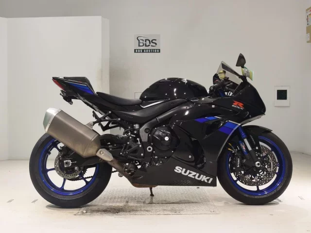 Suzuki GSX-R1000RA лот № 0228 оценка 5  с аукциона в Японии