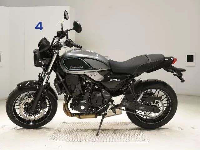 Kawasaki Z650RS