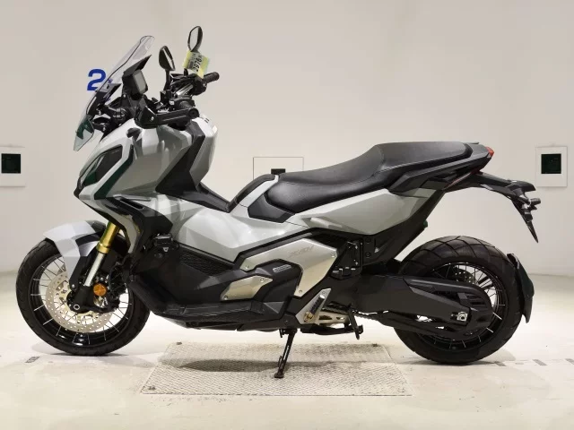 Honda X-ADV750-2