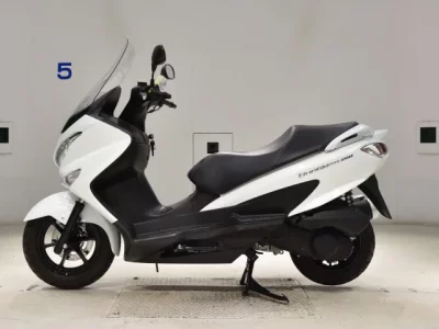 Suzuki BURGMAN200  с аукциона в Японии