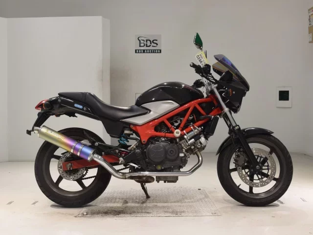 Honda VTR250 лот № 0296 оценка 4  с аукциона в Японии