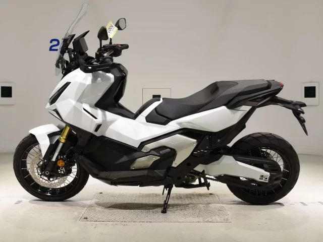 Honda X-ADV750-2
