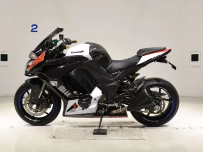 Kawasaki Z1000SXA