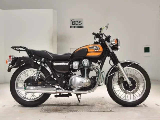 Kawasaki W800 лот № 2990 оценка 4  с аукциона в Японии