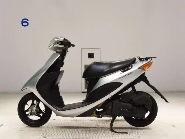 Suzuki ADDRESS V50