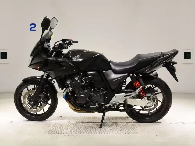 Honda CB400SFV-4 BOLDORABS