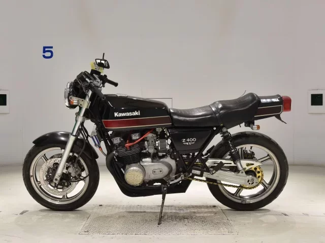 Kawasaki Z400FX