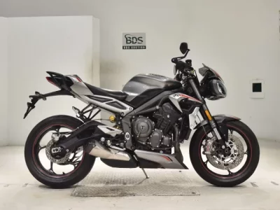 Triumph TRIUMPH STREET TRIPLE RS  с аукциона в Японии