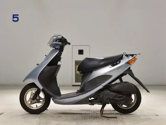 Suzuki ADDRESS V50