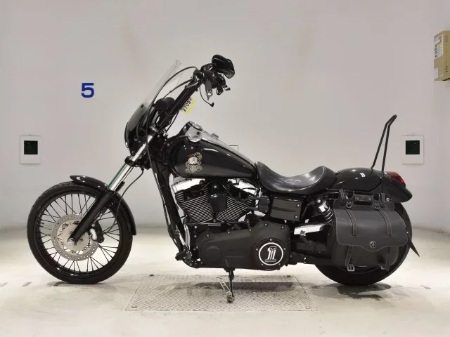 Harley-Davidson HARLEY FXDWG1580
