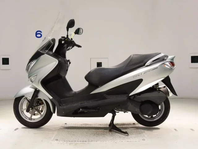 Suzuki BURGMAN200
