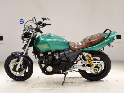 Yamaha XJR400R-3  с аукциона в Японии
