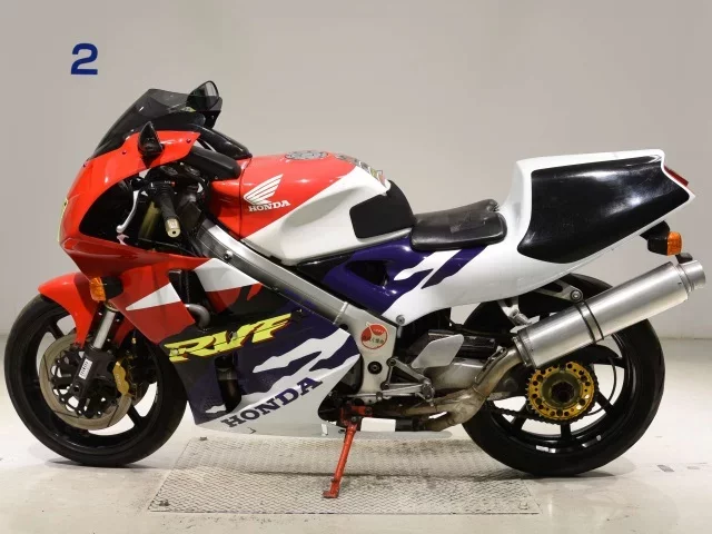 Honda RVF400