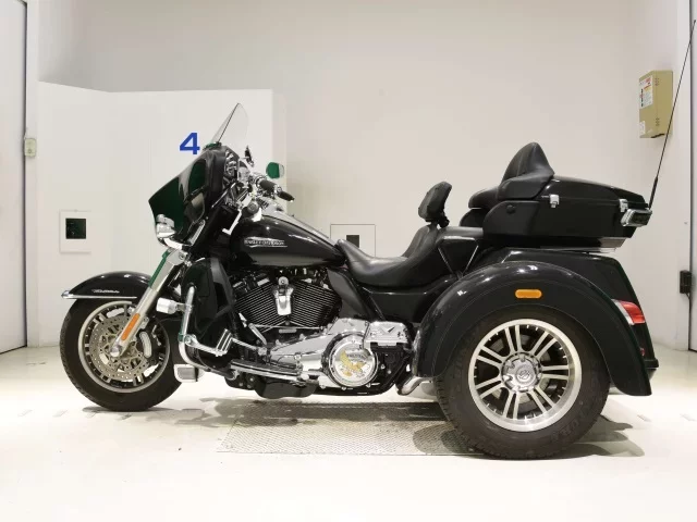 Harley-Davidson HARLEY FLHTCUTG1750