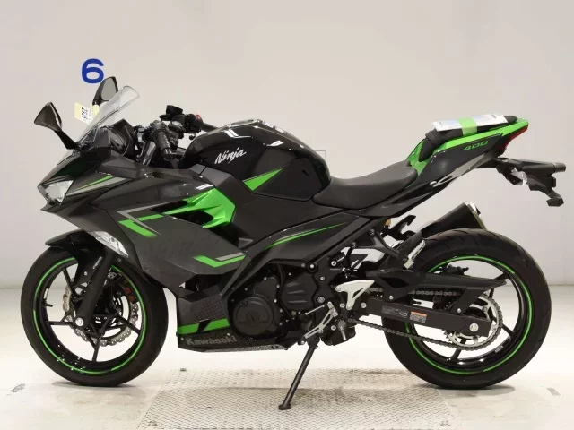 Kawasaki NINJA400-2