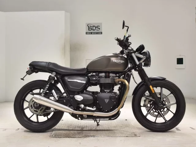 Triumph  STREET TWIN лот № 2923 оценка 5  с аукциона в Японии
