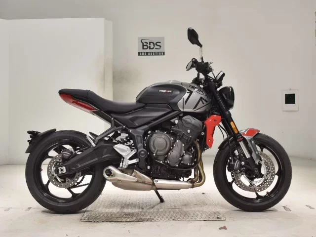 Triumph  TRIDENT 660 лот № 2791 оценка 5  с аукциона в Японии