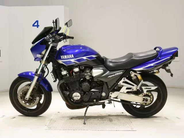 Yamaha XJR1300