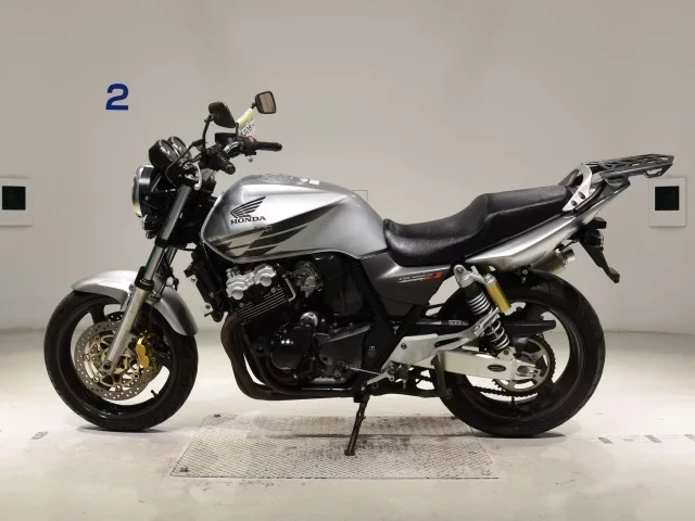 Honda CB400SFV-3