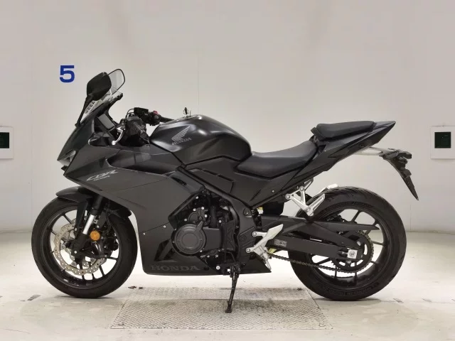 Honda CBR400R-3