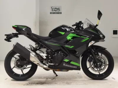 Kawasaki NINJA400-2