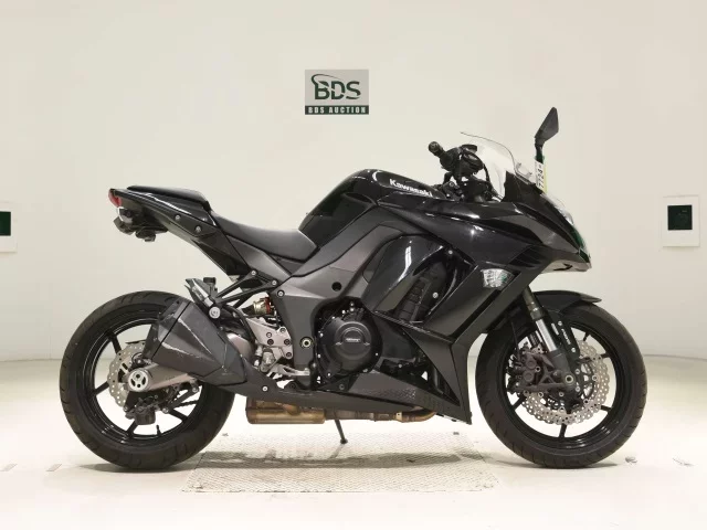 Kawasaki Z1000SXA лот № 7724 оценка 5  с аукциона в Японии