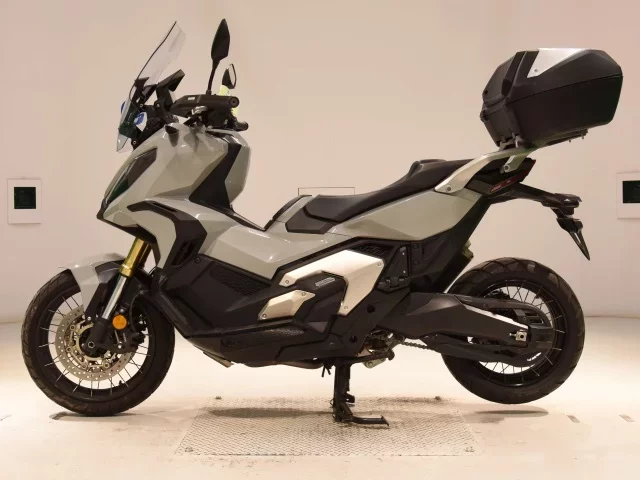 Honda X-ADV750-2