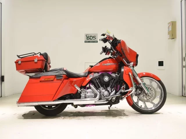 Harley-Davidson HARLEY FLHX1580 лот № 7957 оценка 4  с аукциона в Японии