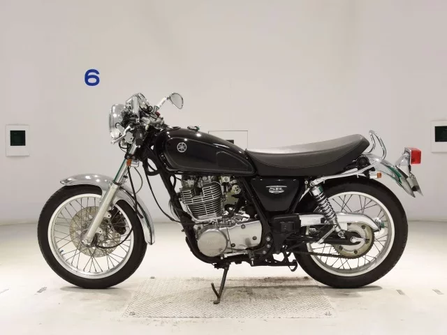 Yamaha SR400-4