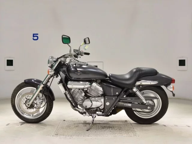 Honda MAGNA 250