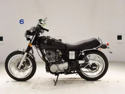 Yamaha SR400-5  с аукциона в Японии