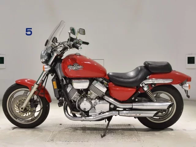 Honda MAGNA 750
