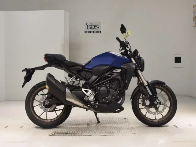 Honda CB250RA лот № 0329 оценка 4  с аукциона в Японии
