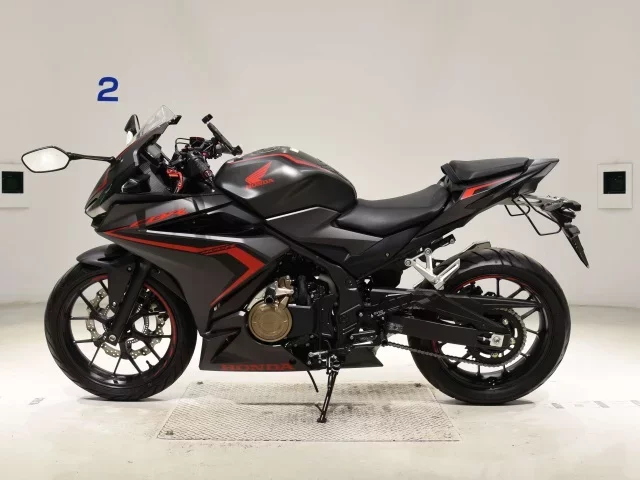 Honda CBR400R-2