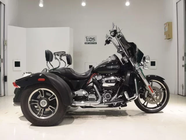 Harley-Davidson HARLEY FLRT1750 лот № 5052 оценка 5  с аукциона в Японии