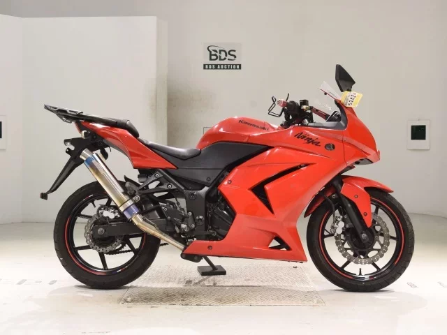 Kawasaki NINJA250R лот № 5262 оценка 4  с аукциона в Японии