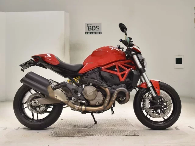 Ducati  M821 STRIPE лот № 0141 оценка 5  с аукциона в Японии