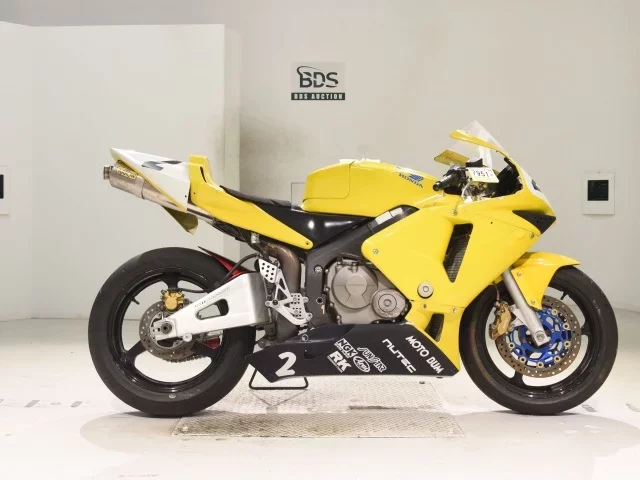 Honda CBR600RR лот № 7951 оценка 4  с аукциона в Японии